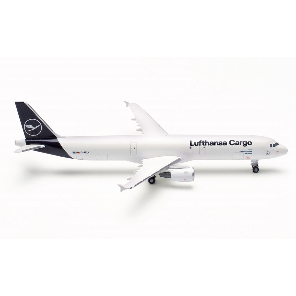 herpa-wings-536660-airbus-a321p2f-lufthansa-cargo-hello-europe-d-aeuc-xe5-193166_0.jpg